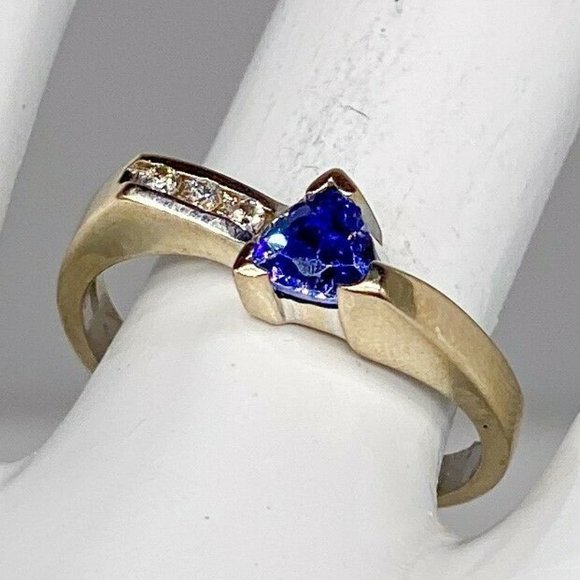 Estate $1ct Natural Trillion Cut Tanzanite Ring